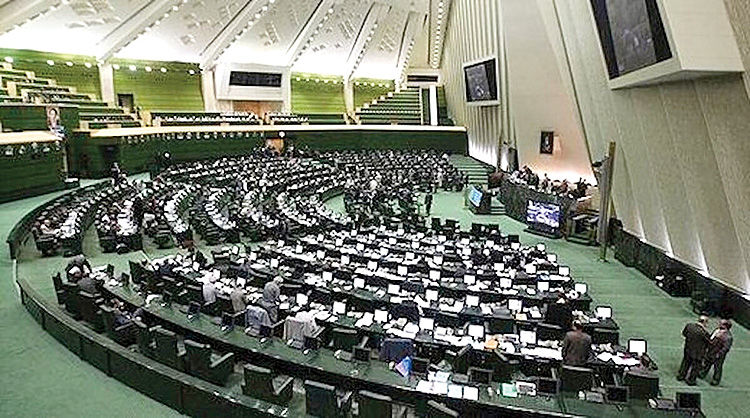 بهارستان علیه نرخ سوم بنزین