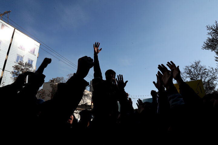 زمان پایان اعتراضات مردمی از نگاه روزنامه نزدیک به قالیباف