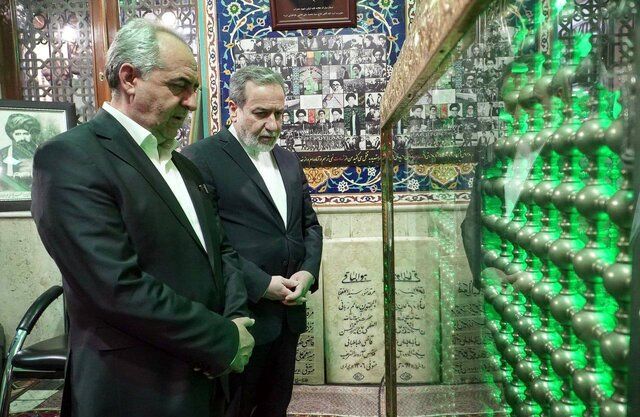 حضور عراقچی در بازار تبریز