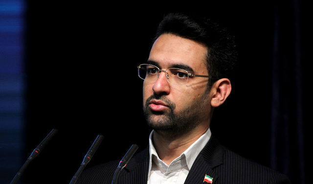 آذری جهرمی: وزارت ارتباطات دلایل کاهش سرعت اینترنت را می‌داند