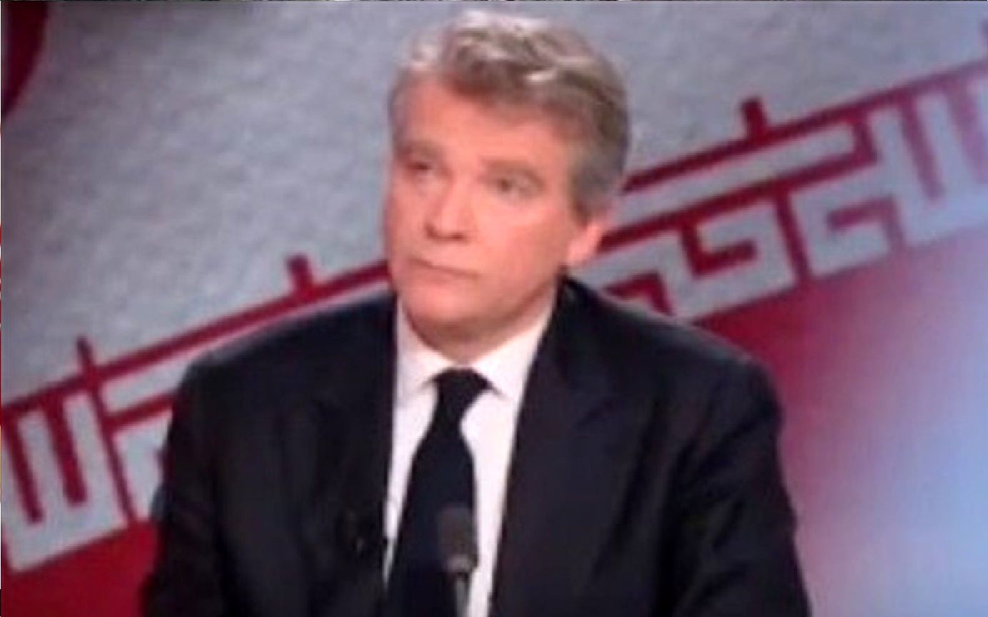 مقام سابق فرانسه: ما با ایران در جنگ نیستیم/ ترامپ در باتلاق جنگ با ایران فرو رفته است