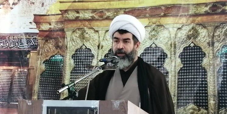 امام جمعه نایین: آمریکا ناچار است شرایط ایران را بپذیرد