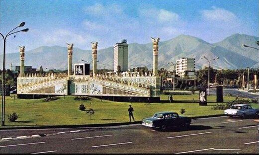 اینجا میدان ونک تهران در دهه 50 است!+ عکس