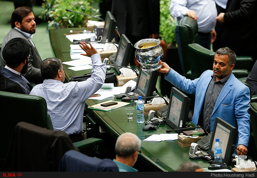 واکنش سه وزیر به احتمال استیضاح شدنشان / پای سیاسی کاری در میان است؟