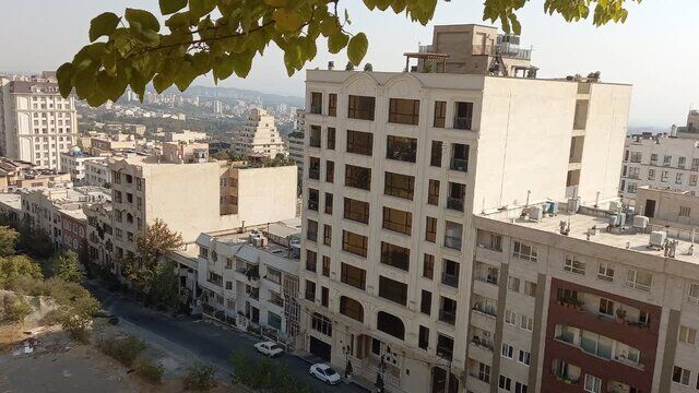 برای خرید خانه در پایتخت باید چند سال پس‌انداز کرد؟