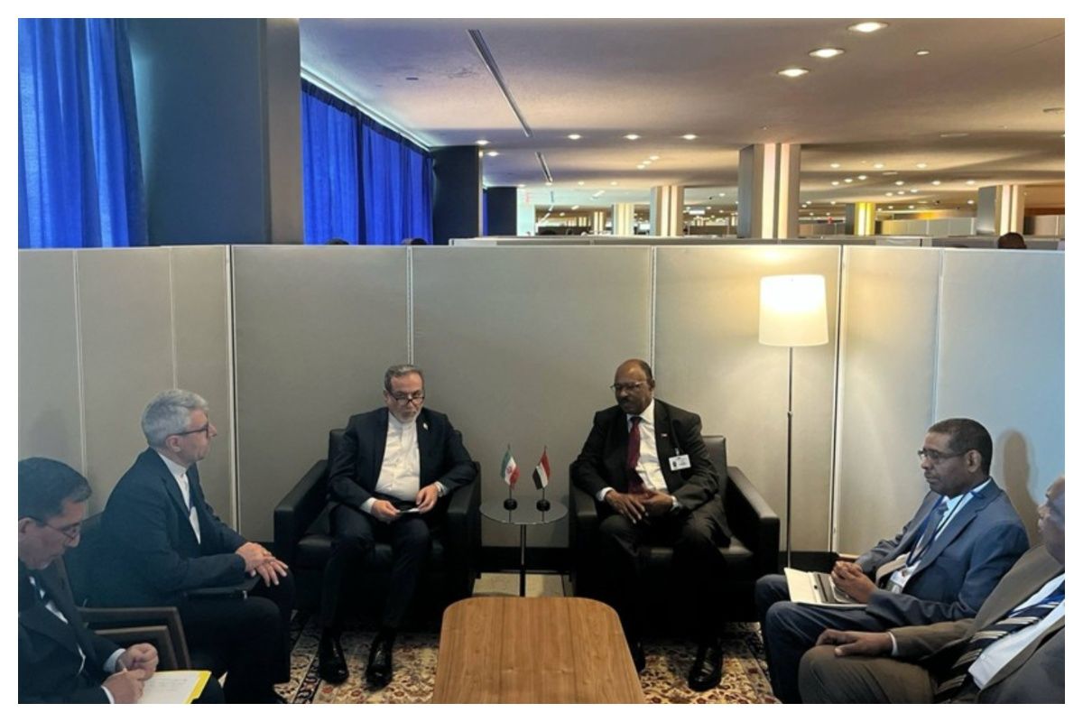 دیدار عراقچی با همتای سودانی/ تاکید بر ضرورت اتحاد کشورهای اسلامی