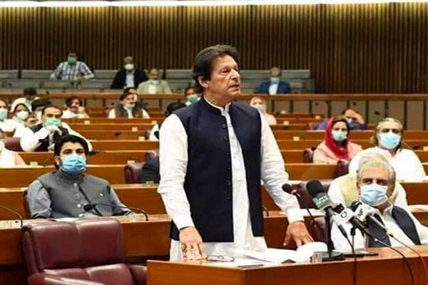 عمران خان: دولت مخالفان را به رسمیت نخواهم شناخت