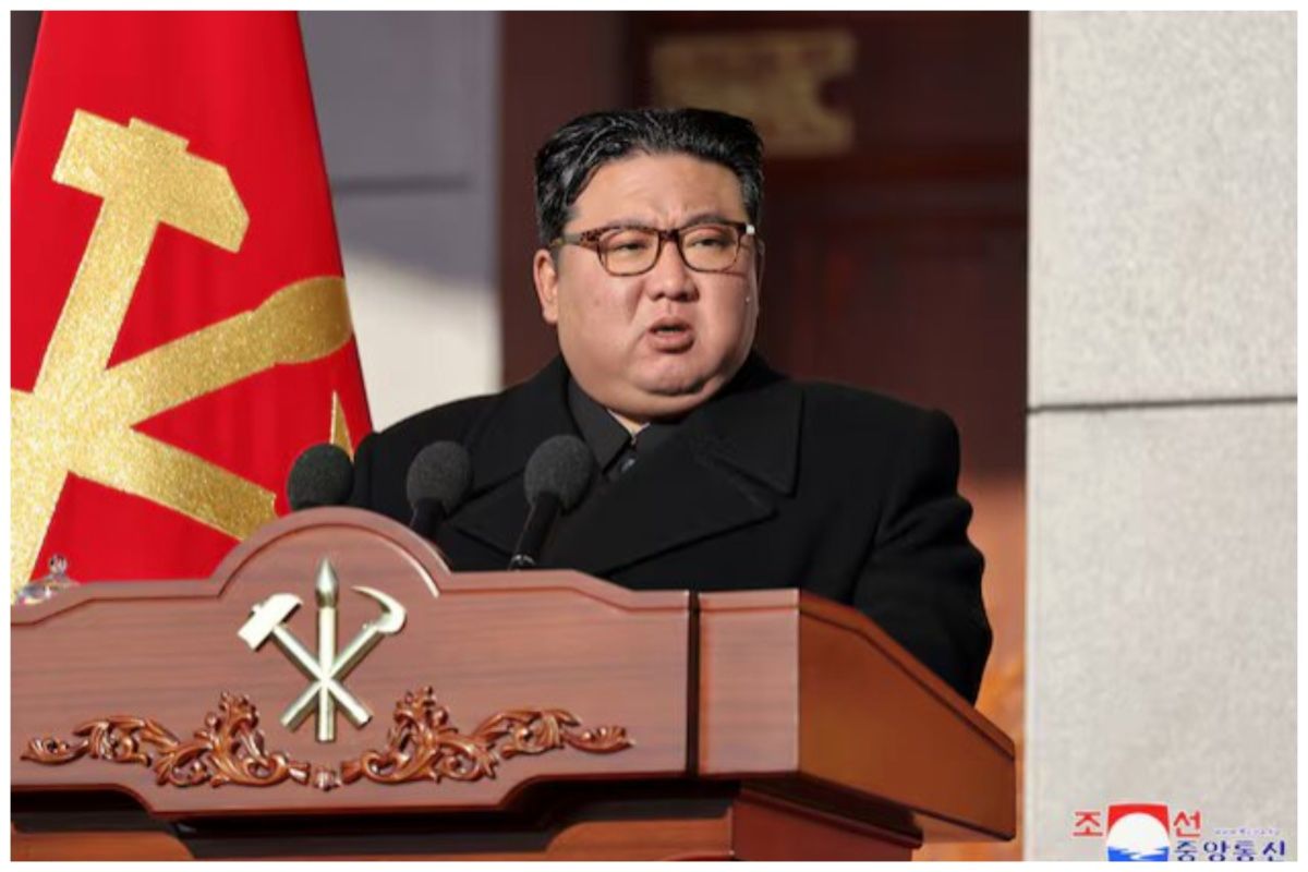 امتحان کتبی رهبر کره شمالی از مسئولان سوژه شد+ عکس