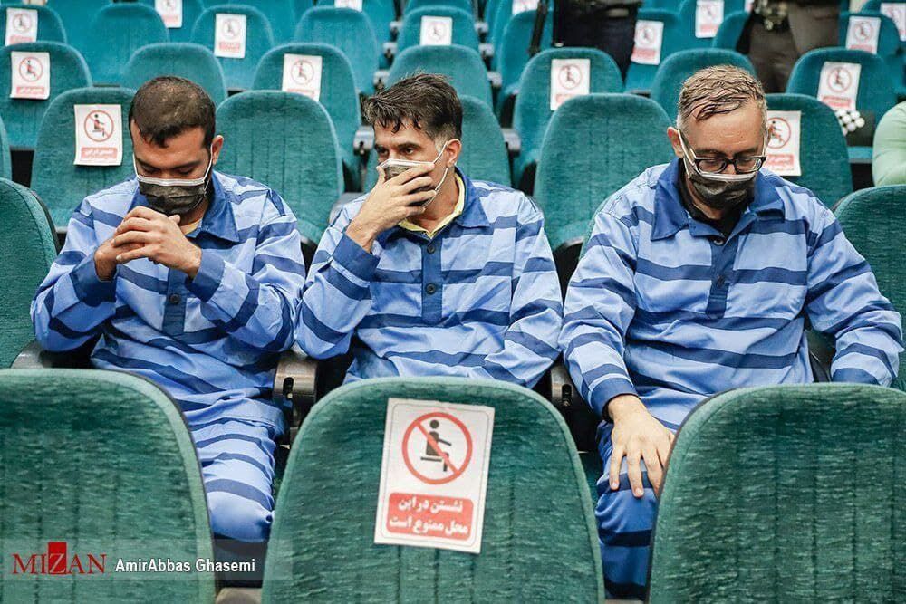 توئیت مهدی کشت دار درباره واکسن های پر شده 45 میلیونی!