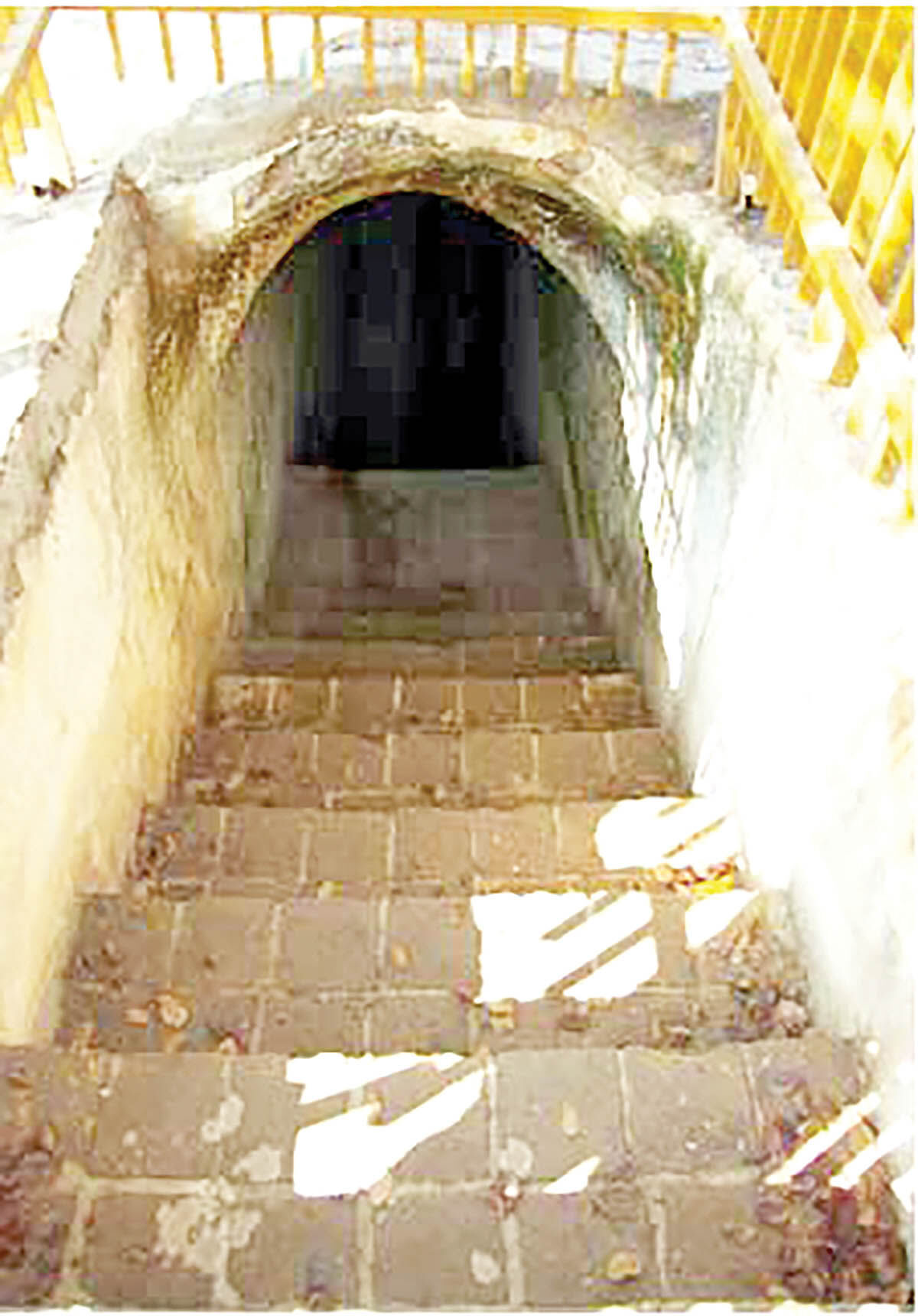 قنات دوطبقه «مون» در اردستان