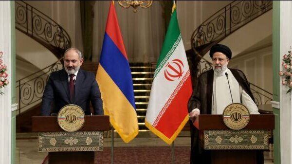 رایزنی تلفنی رئیسی و پاشینیان درباره کاهش تنش در قره باغ