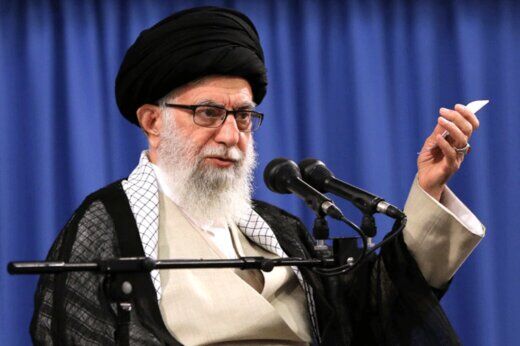 رهبر انقلاب به آمریکایی‌ها: شتر در خواب بیند پنبه دانه /می خواستید برای ما تابستان داغ رقم بزنید، خودتان درگیرش شدید