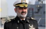 دریادار ایرانی: دشمنان در مقابل ما زانو خواهند زد/ هستند شیرهای بیداری که با آن‌ها برخورد کنند