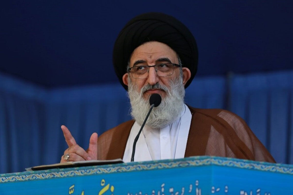 امام جمعه کرج: ایران هرگز مذاکره‌ای را نمی‌پذیرد که منجر به توقف یا کاهش غنی‌سازی اورانیوم شود