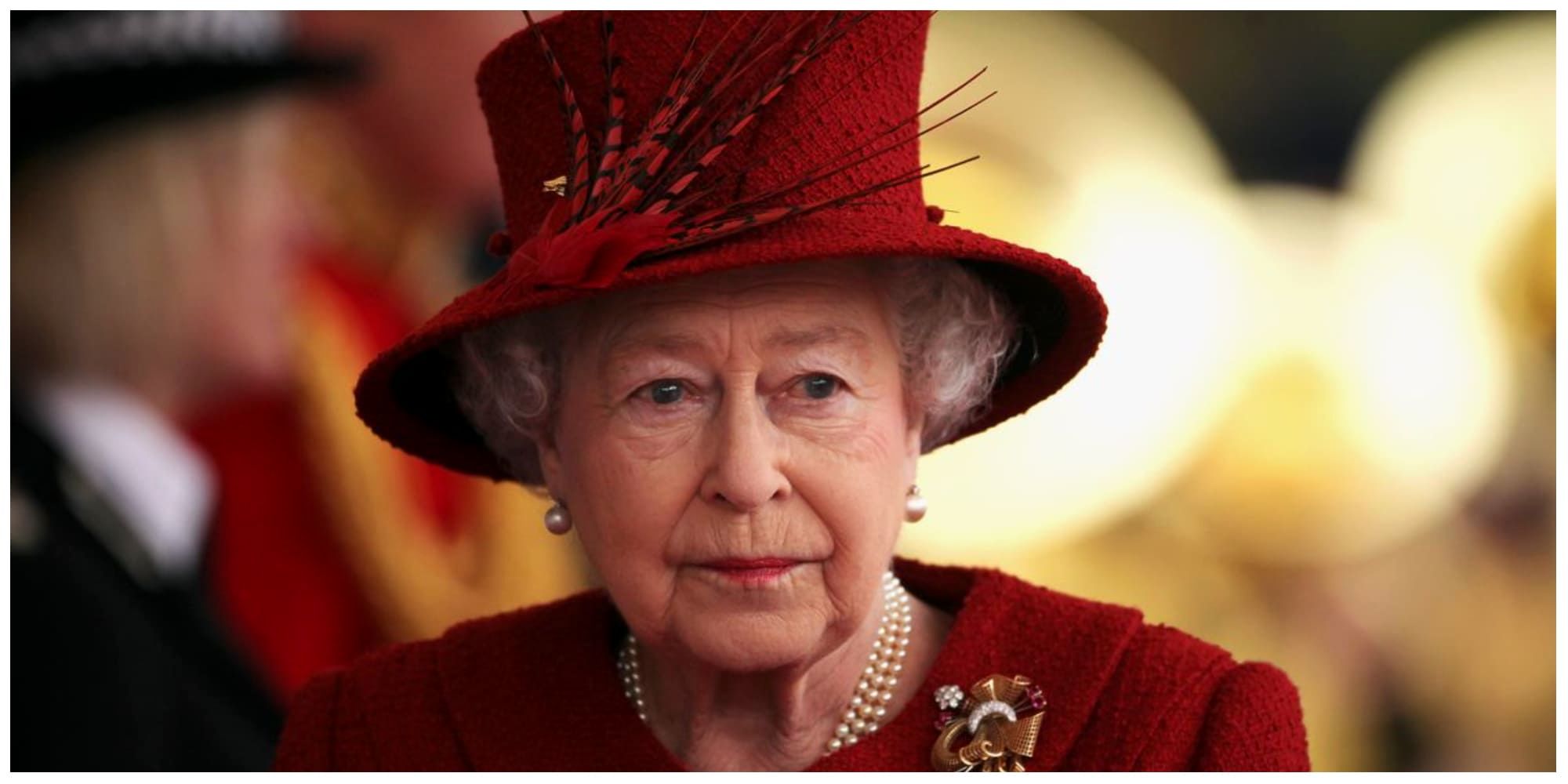 اسب ملکه انگلیس به تابوت وی ادای احترام کرد/ عکس