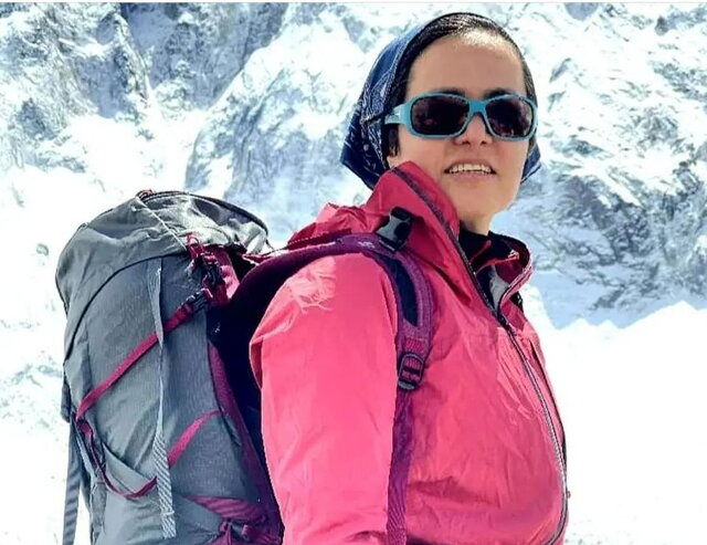 اولین زن ایرانی قله آناپورنا را فتح کرد