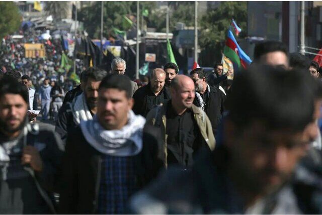 عکسی که قالیباف از پیاده روی اربعین منتشر کرد