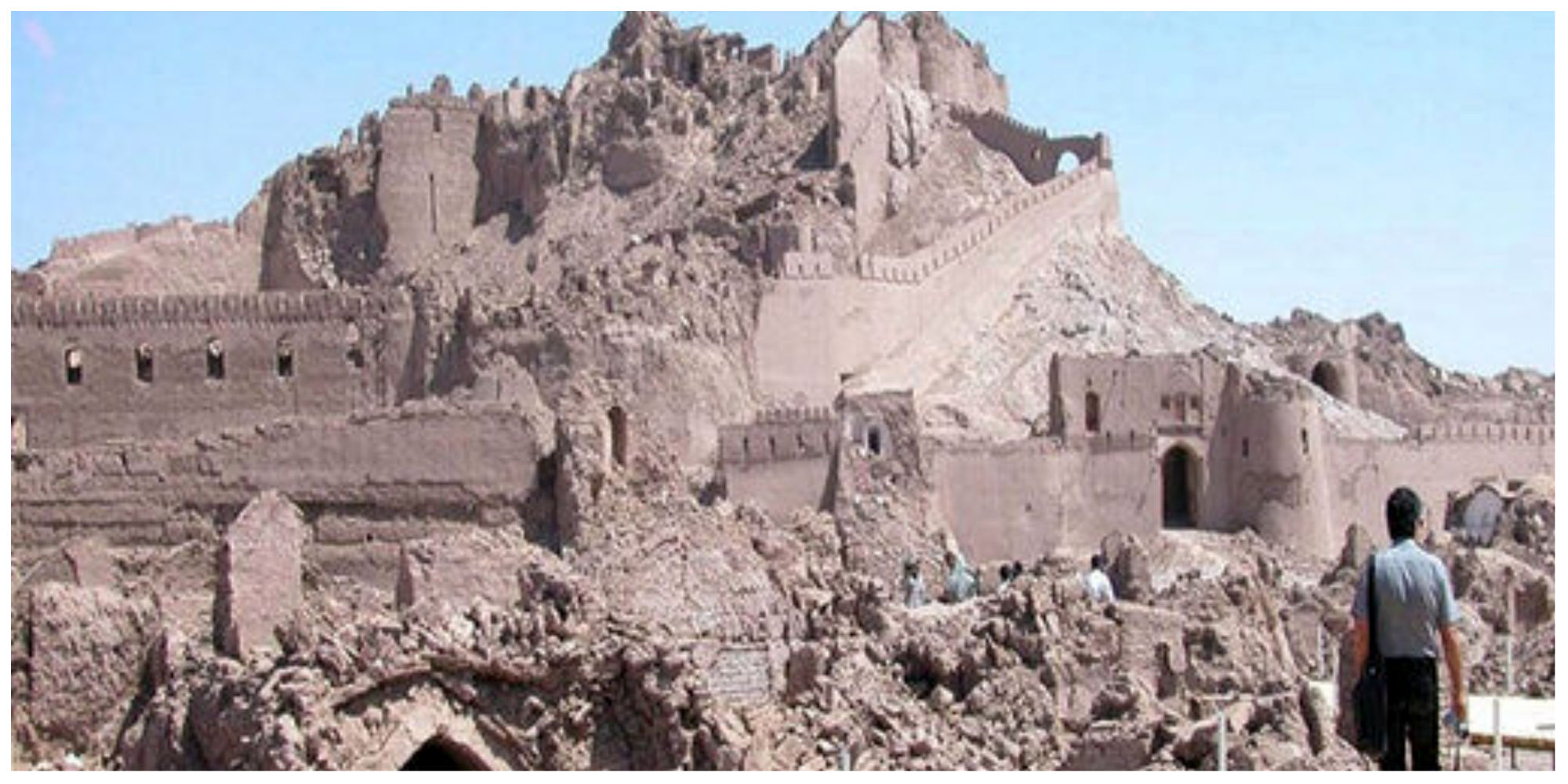 تلخ‌ترین عکس از زلزله بم که جهانی شد