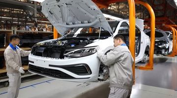 چرخش خودروسازان غربی به شرق