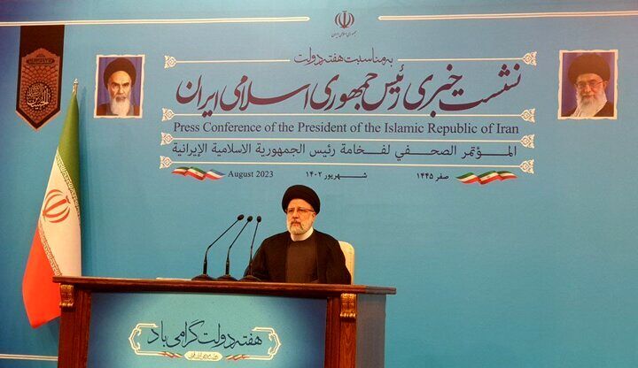 کنایه های سنگین رئیسی به دولت روحانی