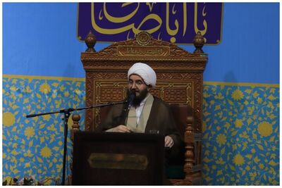 امام جمعه موقت تهران: باید چشم و گوشمان به سمت نایب امام زمان باشد