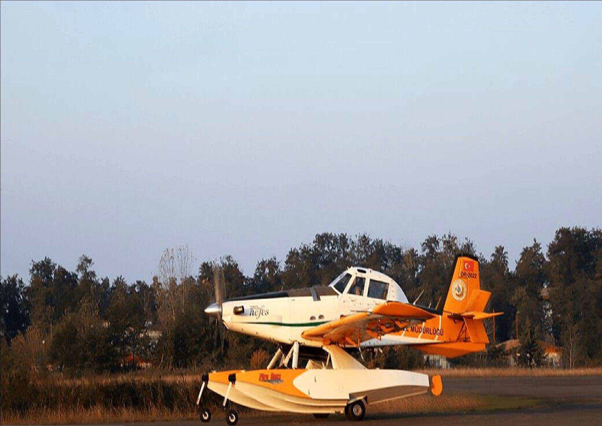 تصاویری هولناک از آتش سوزی جنگل‌های هیرکانی / فرود هواپیماهای اطفاء حریق ترکیه در فرودگاه نوشهر + عکس