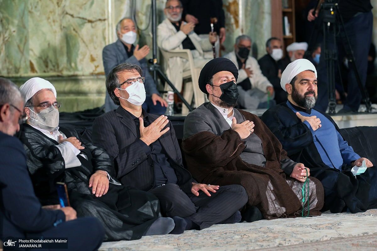 سوگواری سیدحسن خمینی در شب عاشورای حسینی+تصاویر