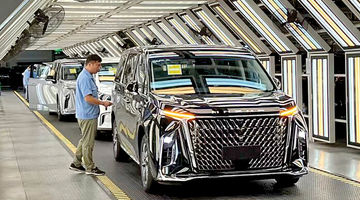 افت سنگین فروش خودرو در چین