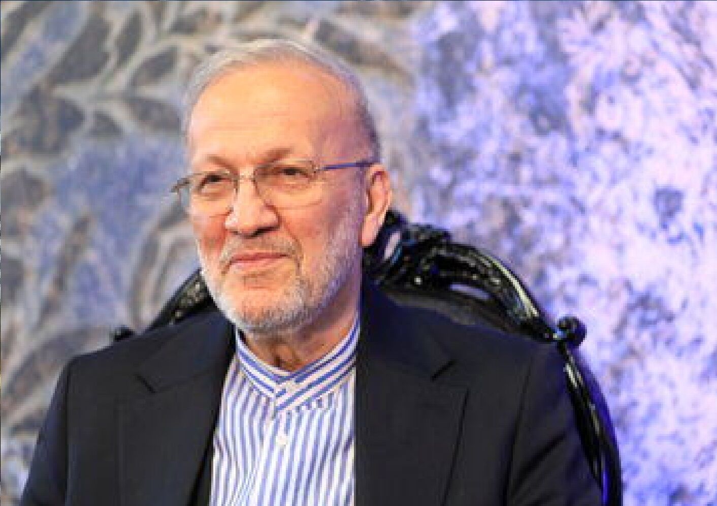 منوچهر متکی: کنترل تنگه هرمز در اختیار ایران است / غرامت دو جنگ را یا می‌دهند یا می‌گیریم 