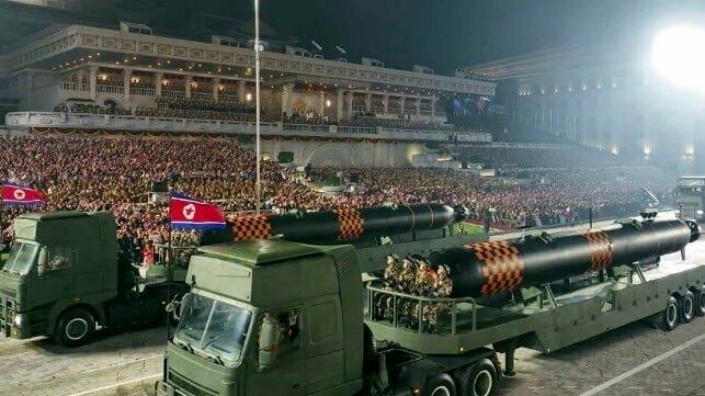 تهدید جهان به سونامی رادیواکتیو / کره شمالی اژدرهای اتمی خطرناک رو کرد + عکس