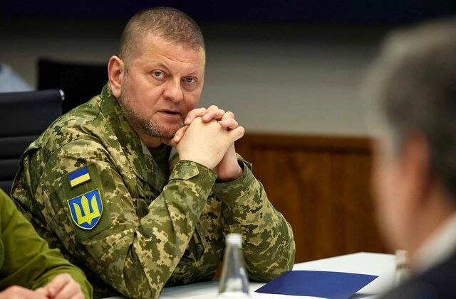 تجلیل رئیس‌جمهور اوکراین از فرماندهی که عزل کرد!