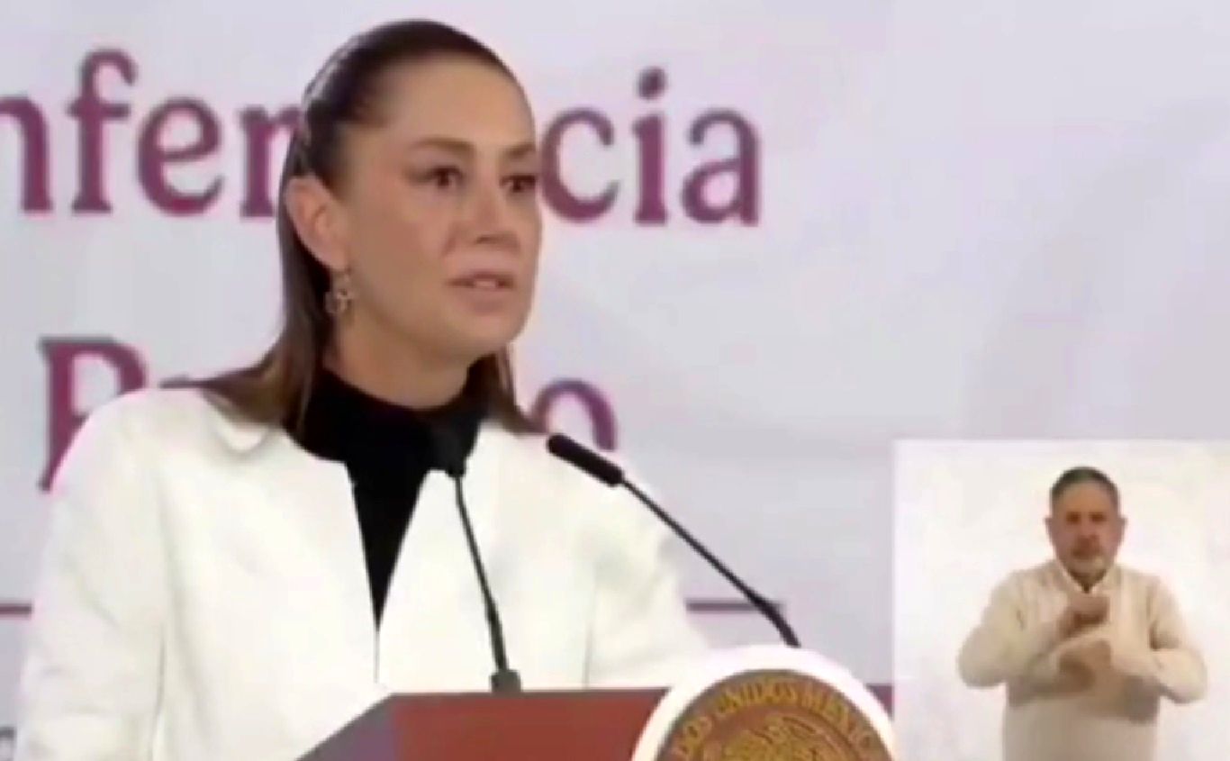 زلزله شدید حین سخنرانی رئیس جمهور مکزیک / سخنرانی رئیس‌جمهور قطع شد + فیلم