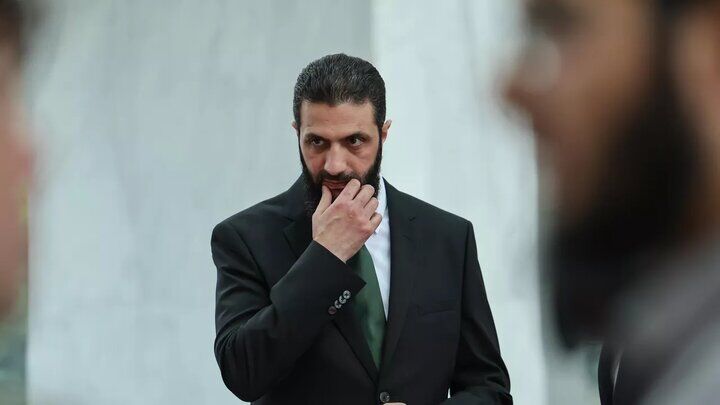 اولین بیانیه دفتر جولانی پس از ادعای فرار او از سوریه

