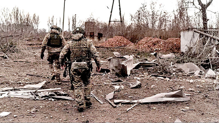 جنگ روایت‌ها در آینه تضادها