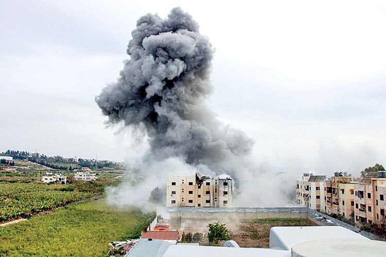 کادر درمان در سیبل حملات تل‌آویو