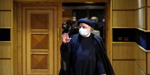 لاریجانی رقیب انتخاباتی‌اش را دعوت به مناظره کرد