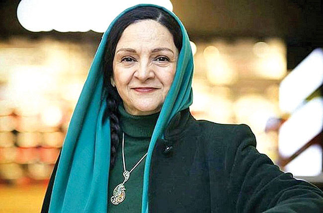 گلاب آدینه راوی پروژه موسیقایی شد