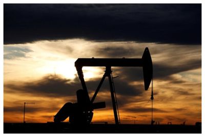 افزایش چشمگیر قیمت نفت در یک روز / طلای سیاه کانال 70 دلار را حفظ کرد 2