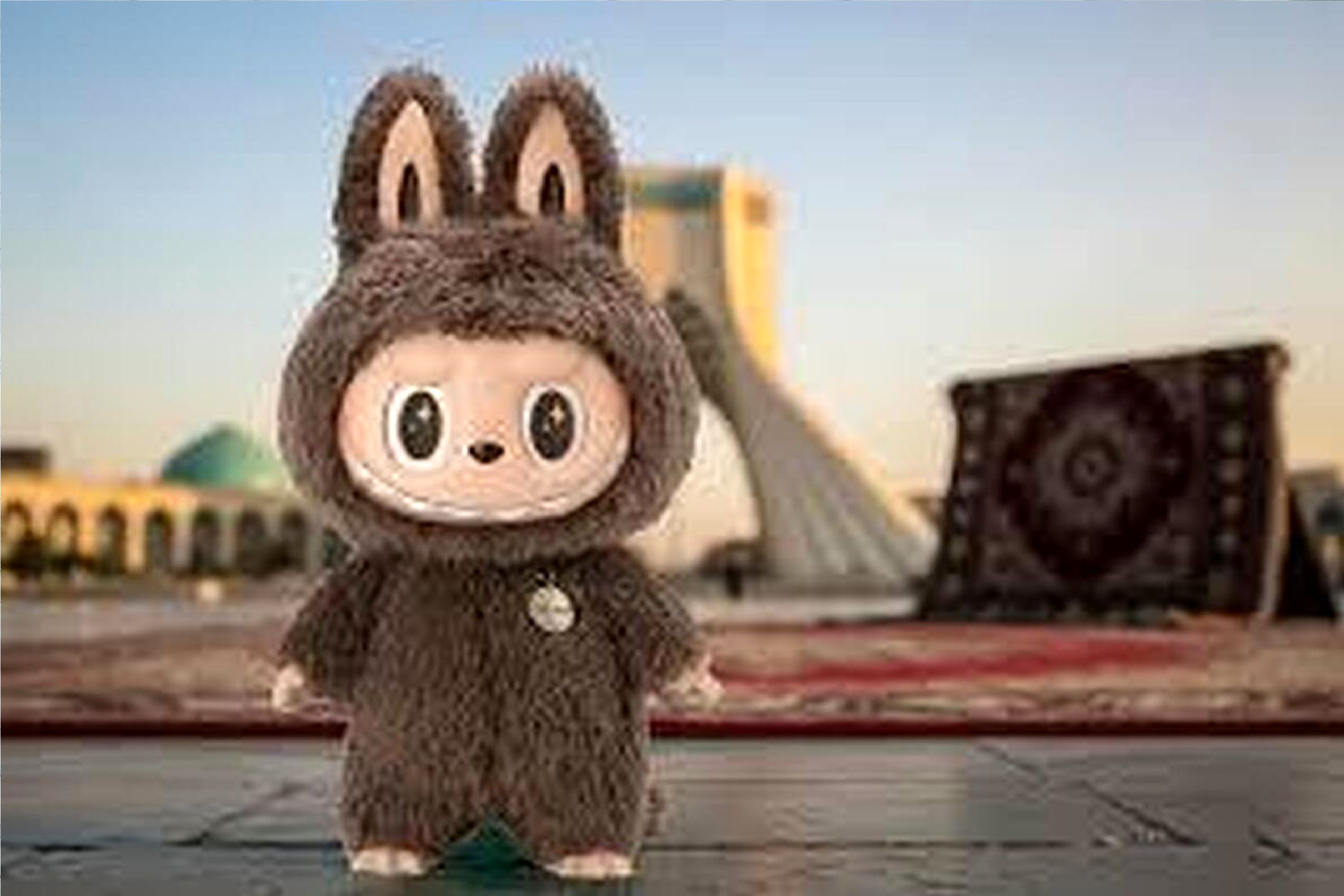 حمله تند خبرگزاری رسمی حوزه به «لبوبو»؛ عروسکی که می خواهد جایگاه «حسین فهمیده» ها را بدزدد