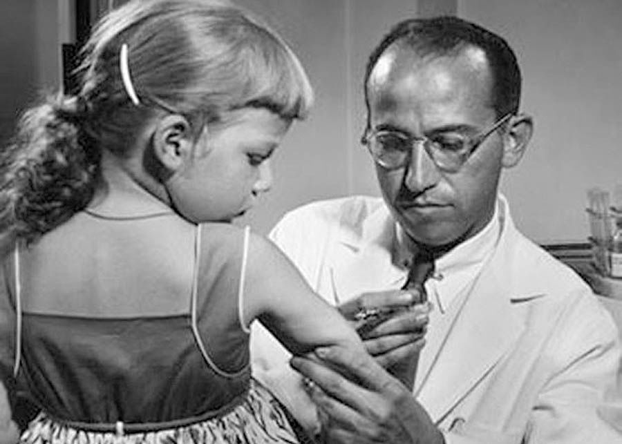 کشف و تولید واکسن فلج اطفال 