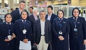 احمدی نژاد گذرنامه اش را پس گرفت/ مانع سفر برطرف شد