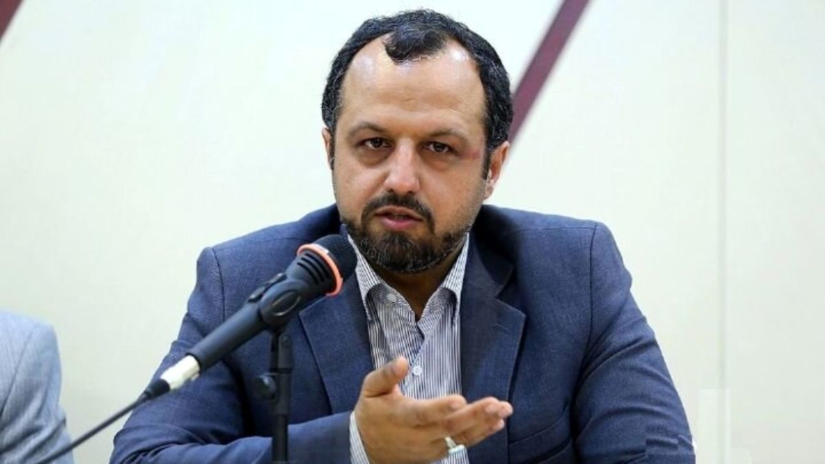 خاندوزی: درآمدهای نفتی در لایحه بودجه 1403 واقعی تر دیده شده است