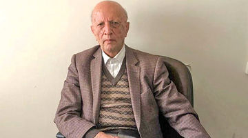 بی‌سواد بودند؛ اما بی‌دانش نبودند