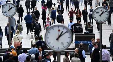 بیکاری انگلستان در سقف چهارساله