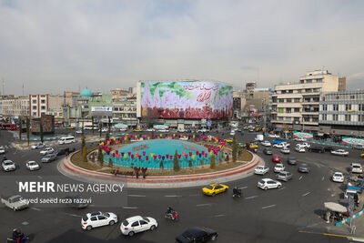 ادامه ملی‌گرایی در پایتخت؛ این بار رونمایی از مجسمه شاپور دوم در میدان انقلاب + فیلم