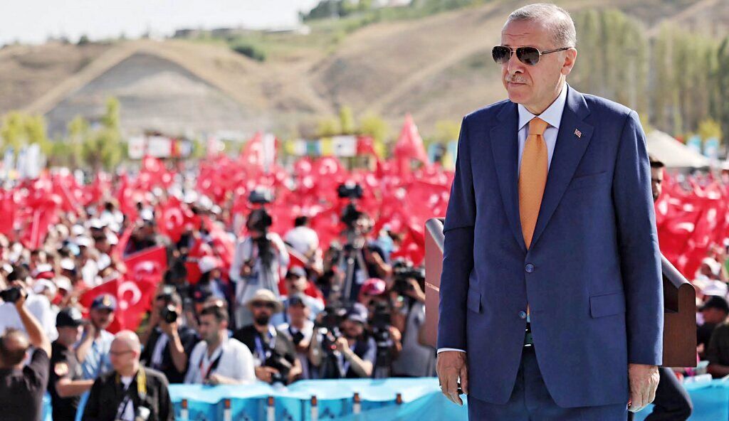 تور تجاری رئیس‌جمهور ترکیه به عراق رسید/ اردوغان عازم بغداد شد