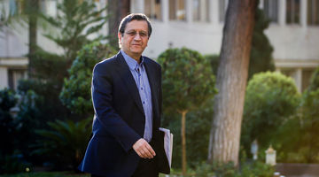 بازگشت همتی به میرداماد