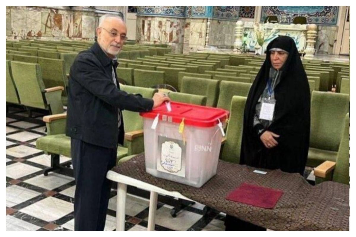 علی اکبر صالحی در انتخابات ریاست جمهوری شرکت کرد