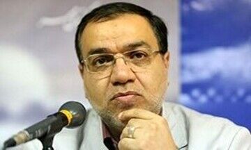 هشدار عضو دفتر نشر آثار رهبری درباره قطبی‌سازی‌ها در حوزه حجاب و رفراندوم