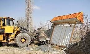 قلع و قمع بنای غیرمجاز در بیش از ۹۶ هکتار زمینهای کشاورزی لرستان انجام شد
